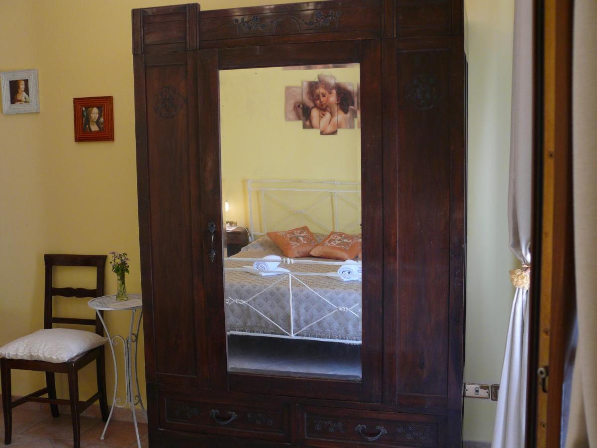 Bed and Breakfast Antica Bottega Di Vinci Exterior foto