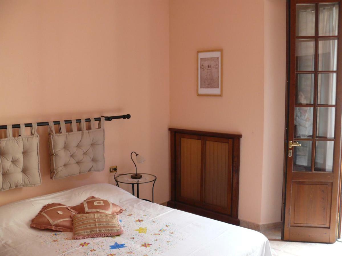 Bed and Breakfast Antica Bottega Di Vinci Exterior foto