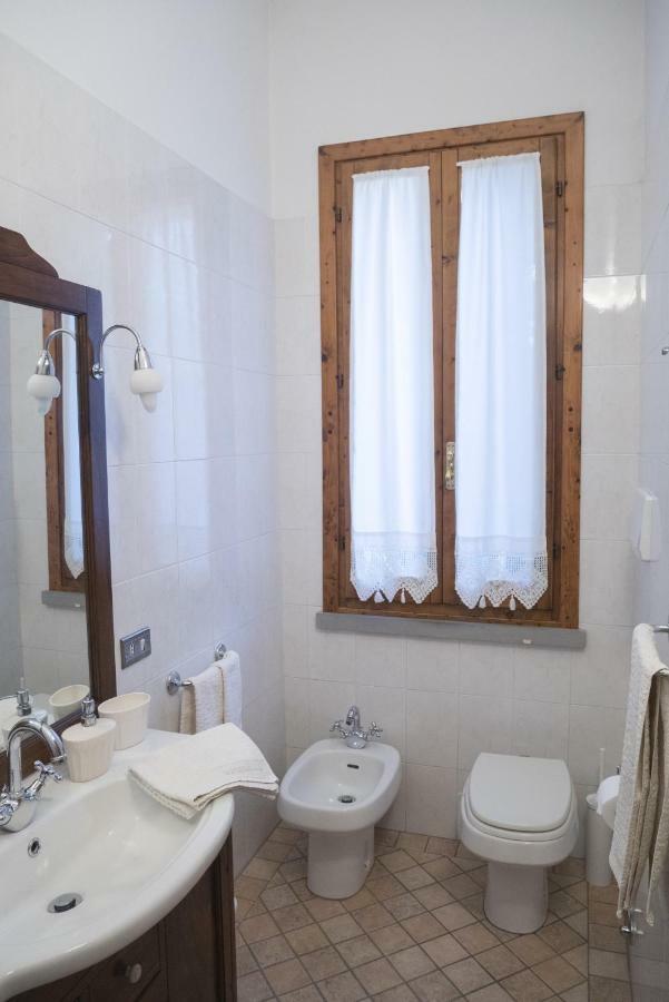 Bed and Breakfast Antica Bottega Di Vinci Exterior foto